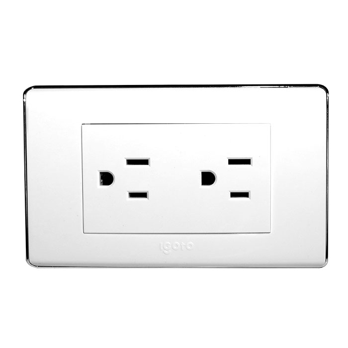 TOMACORRIENTE IGOTO BLANCO DOBLE CON TIERRA