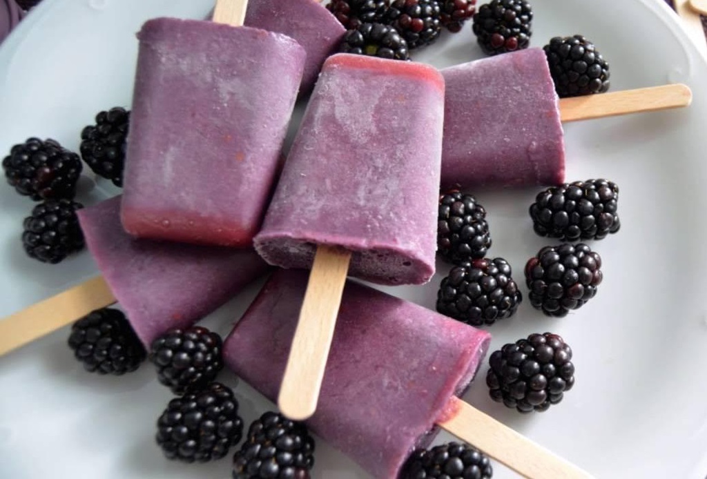 HELADO PALETA ISLOVE MORA EN AGUA